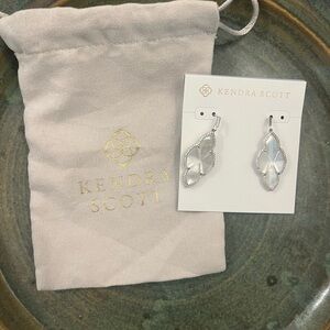 Kendra Scott Abbie Drop Earrings
